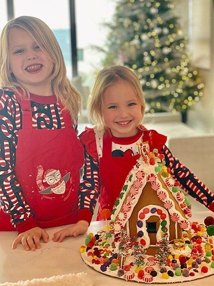 Ginger Bread House Holiday Art Kit - Artsy Rose Academy